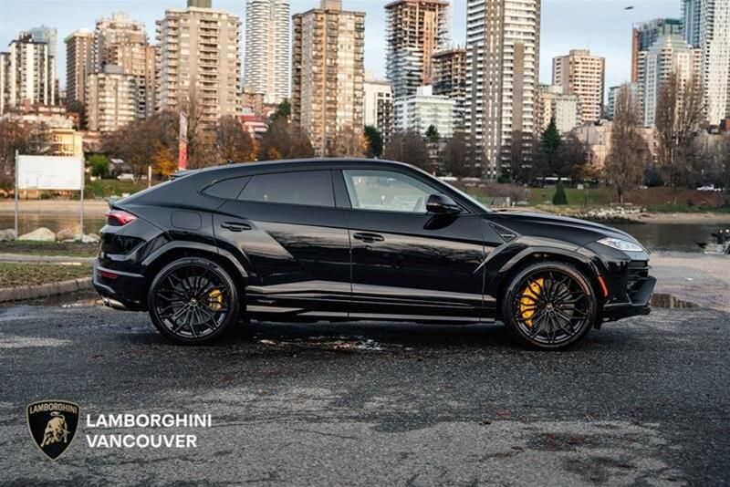 2025 Lamborghini Urus