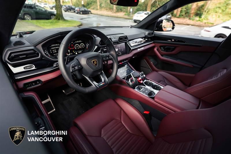 2026 Lamborghini Urus in Vancouver, British Columbia