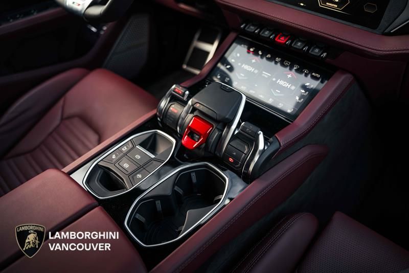 2026 Lamborghini Urus in Vancouver, British Columbia