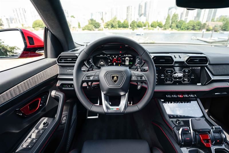 2026 Lamborghini Urus in Vancouver, British Columbia