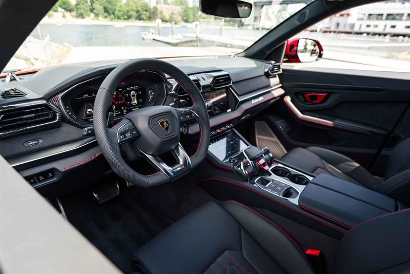 2026 Lamborghini Urus in Vancouver, British Columbia