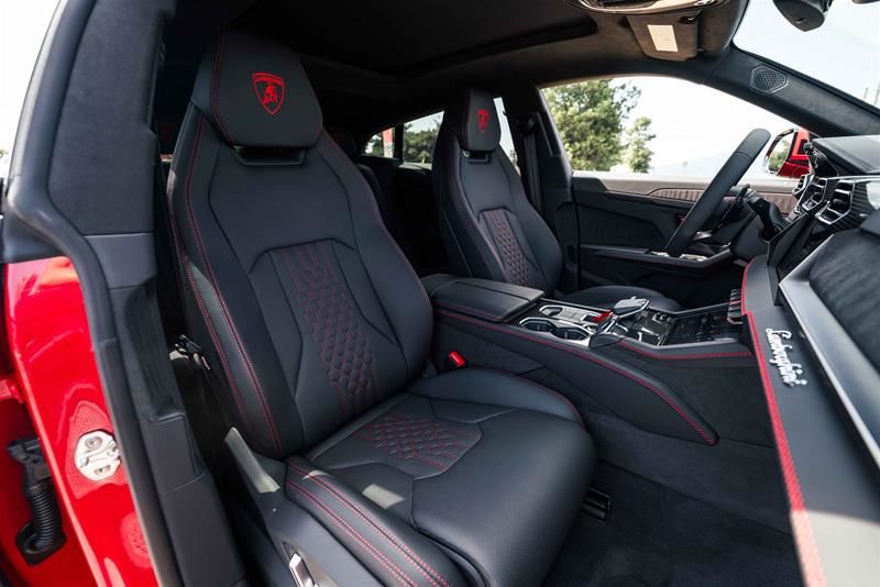 2026 Lamborghini Urus in Vancouver, British Columbia