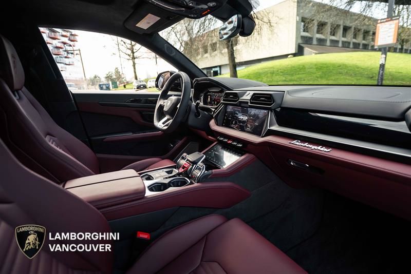 2026 Lamborghini Urus