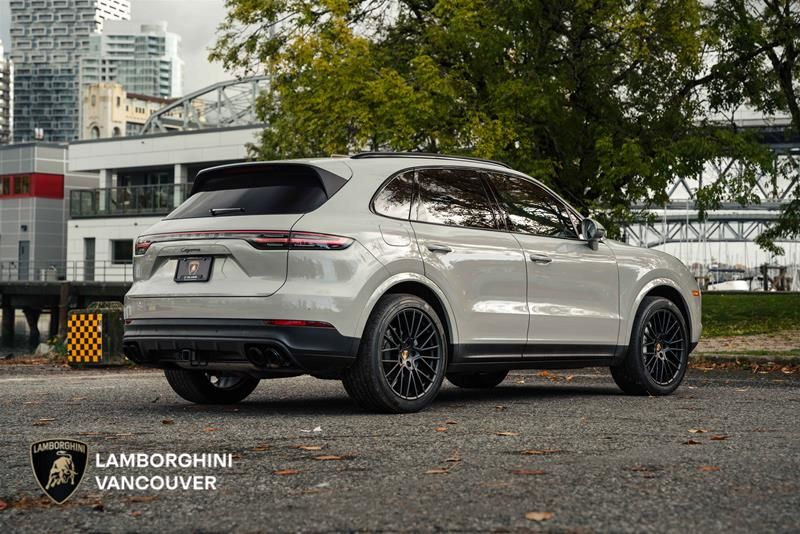 2023 Porsche Cayenne