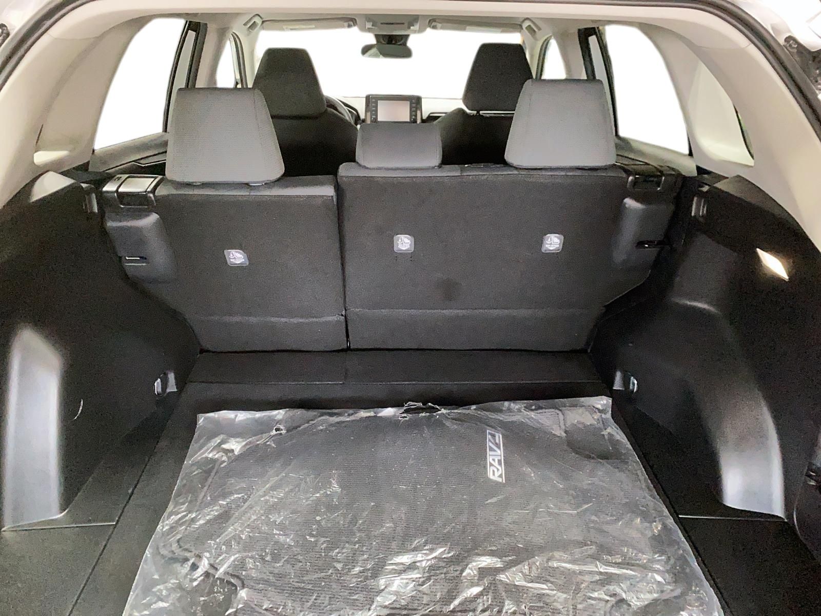 Toyota RAV4 2022 — photo 6