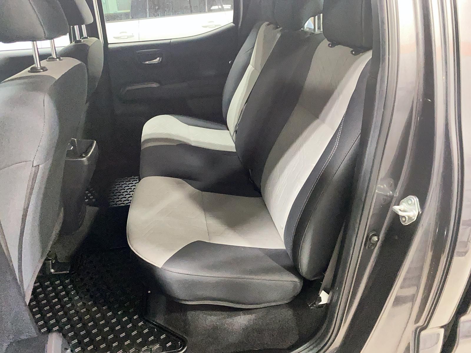 Toyota Tacoma trd sport 2023 — photo 6