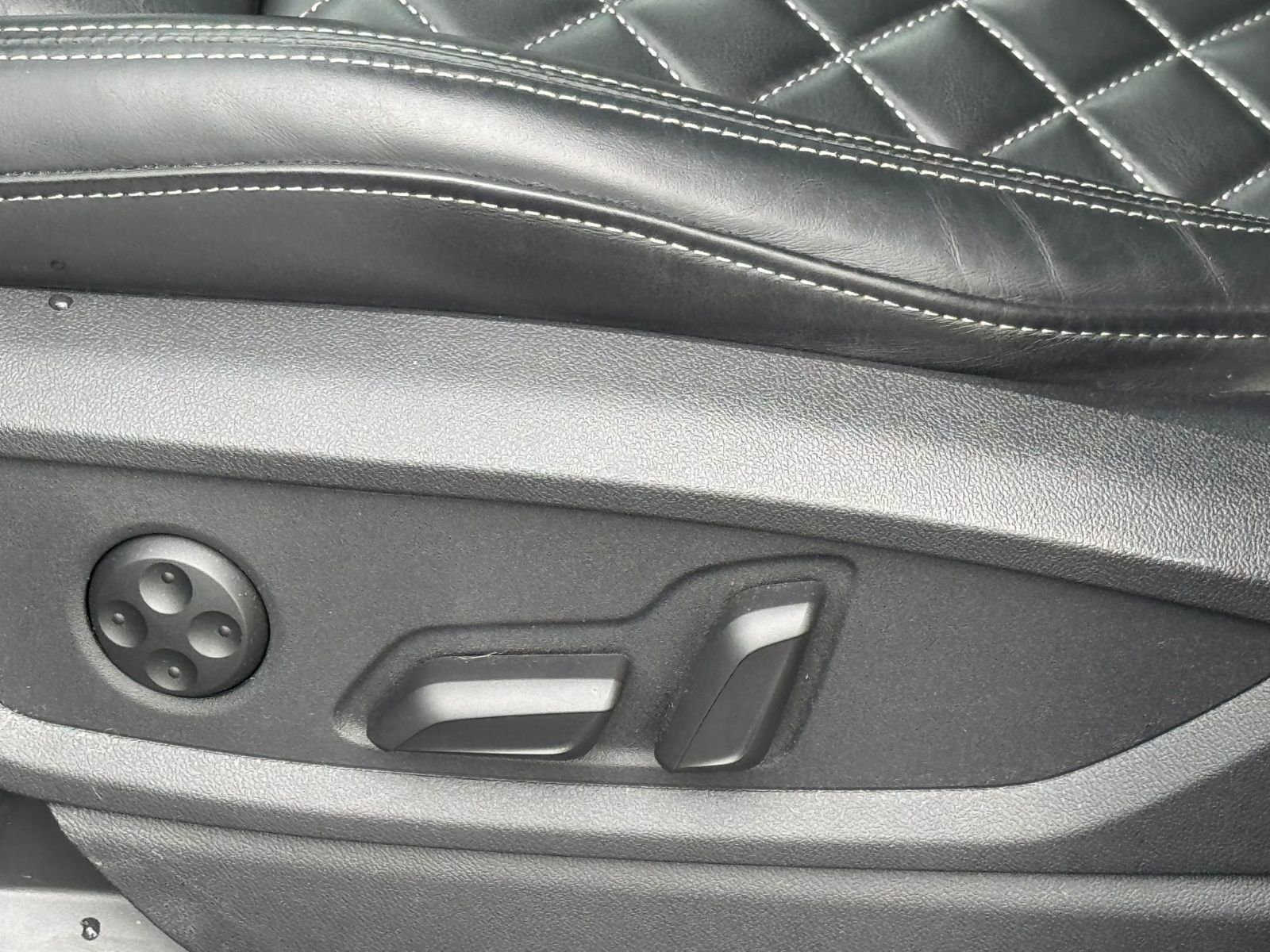 Audi SQ5  2023 à North Vancouver, Colombie-Britannique