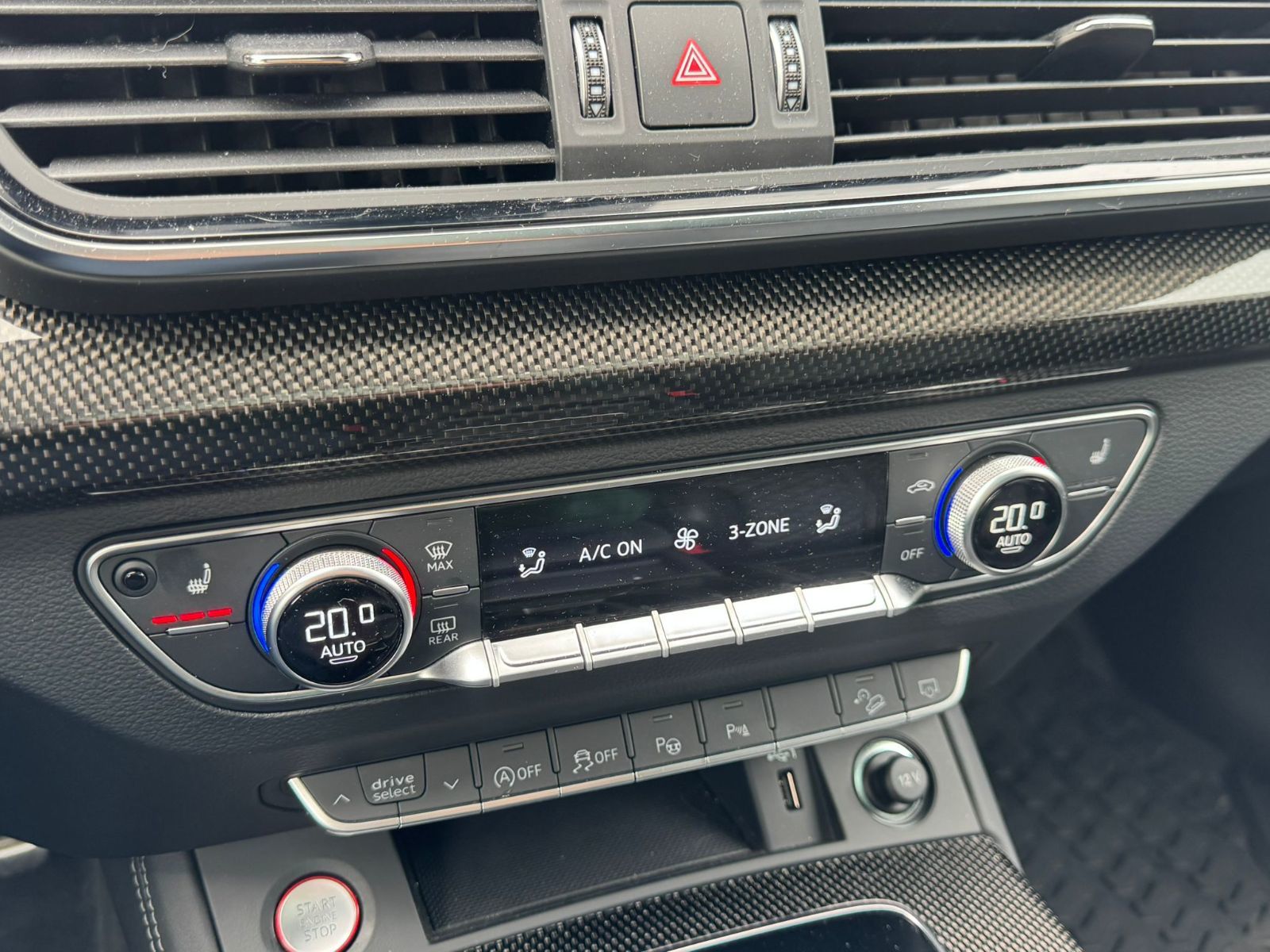 Audi SQ5  2023 à North Vancouver, Colombie-Britannique