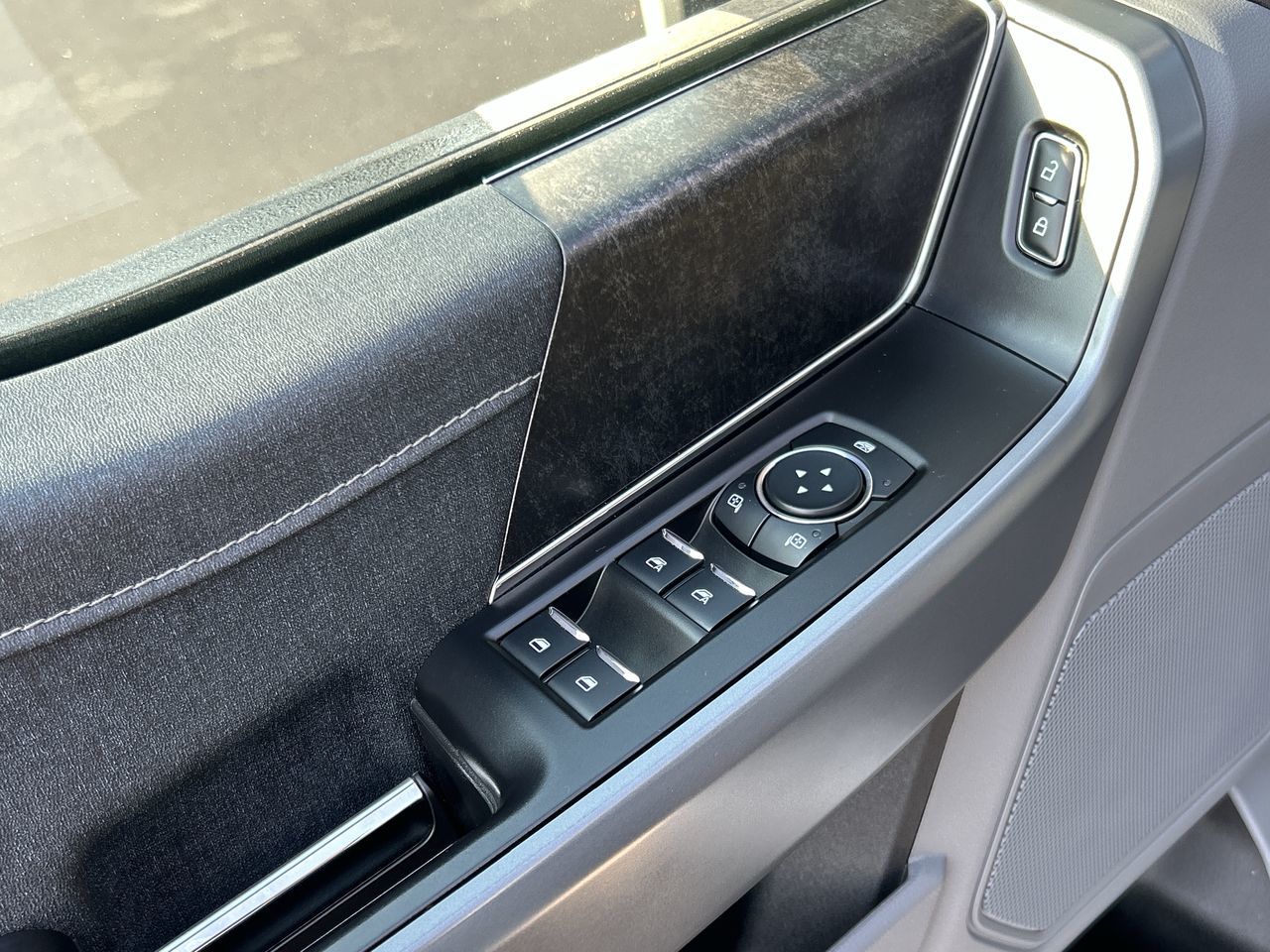 2023 Ford F150 Lightning in North Vancouver, British Columbia