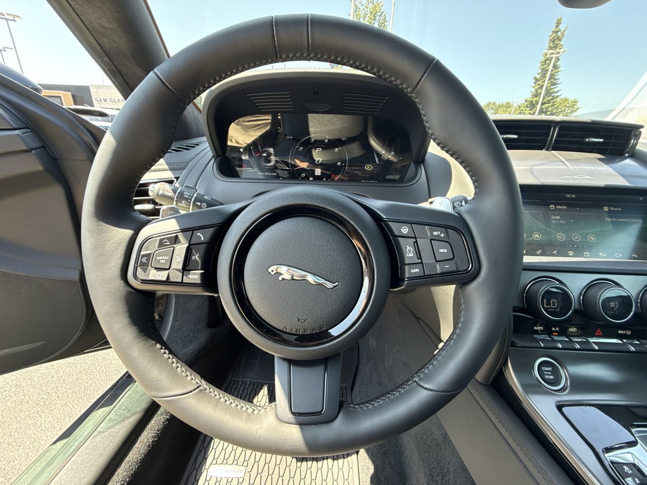 Jaguar F-TYPE  2024 à North Vancouver, Colombie-Britannique