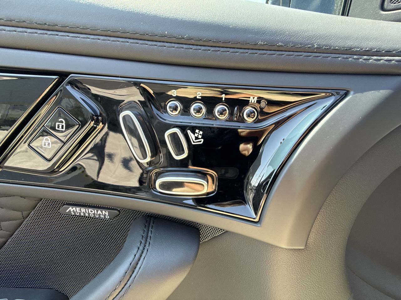 Jaguar F-TYPE  2024 à North Vancouver, Colombie-Britannique