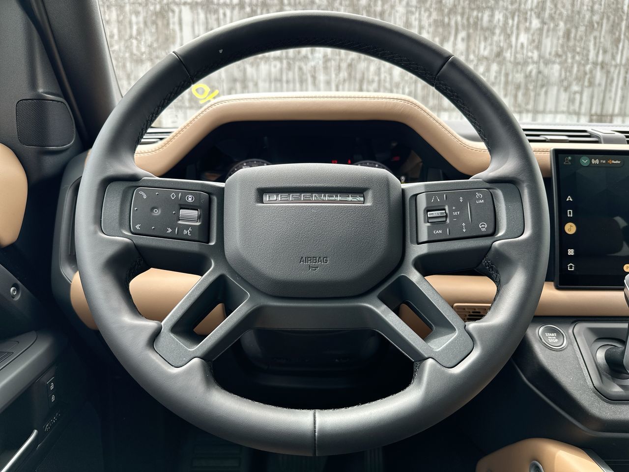 2025 Land Rover DEFENDER 110 Mild Hybrid in North Vancouver, British Columbia