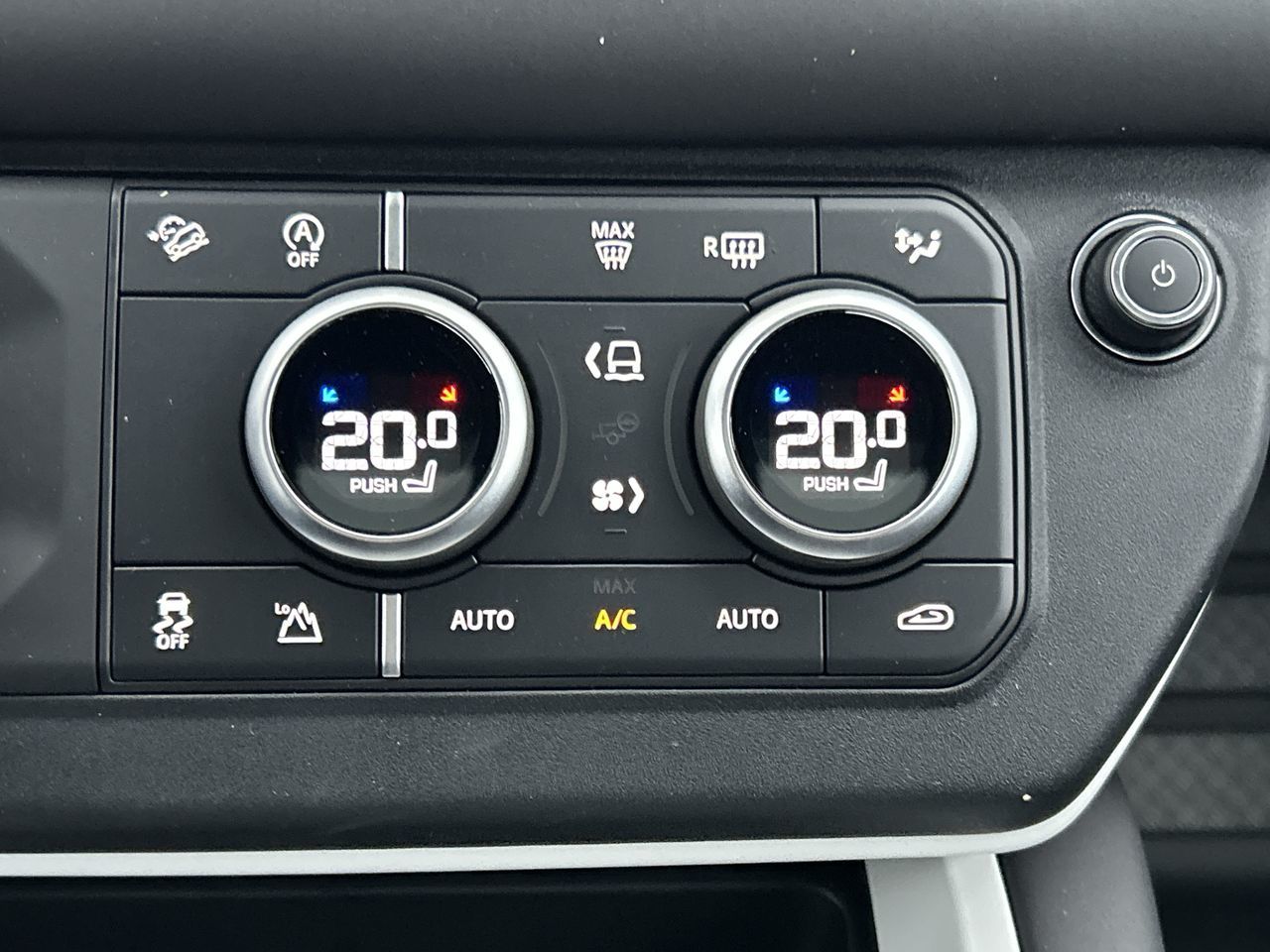 2025  Defender 110 Mild Hybrid