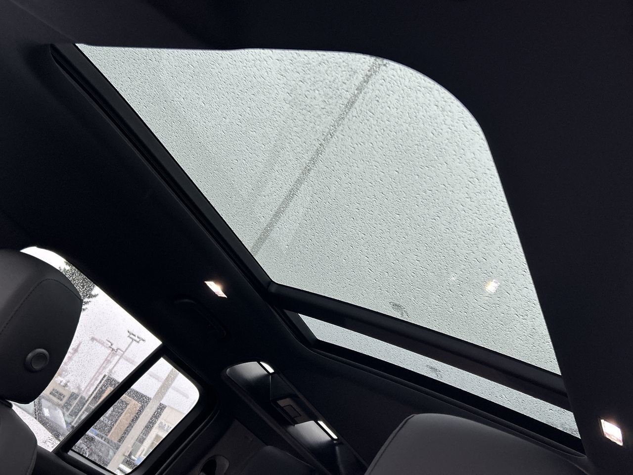 2025  Defender 110 Mild Hybrid