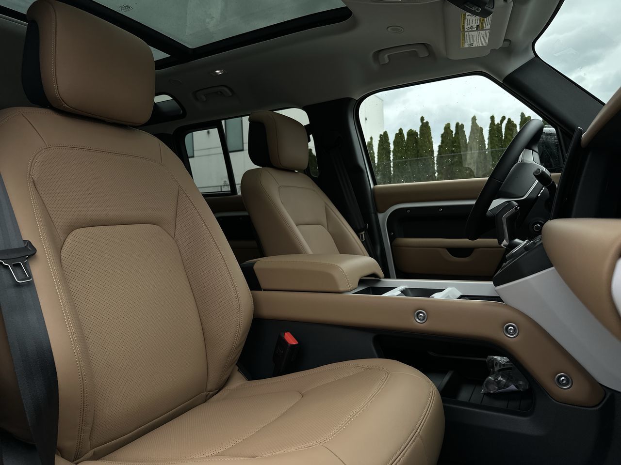 2025 Land Rover Defender 110 in North Vancouver, British Columbia