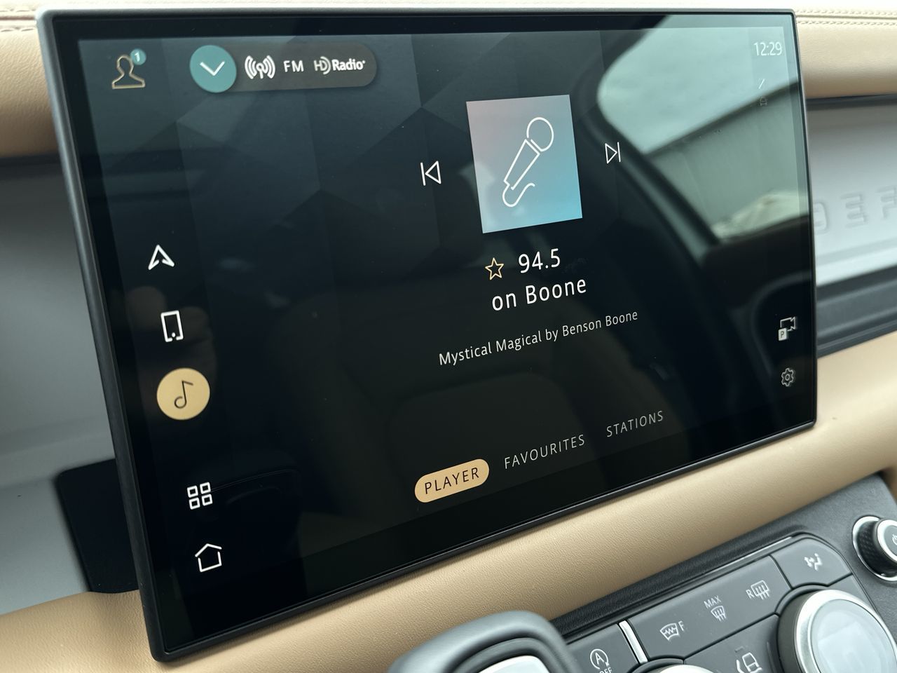 2025 Land Rover Defender 110 in North Vancouver, British Columbia