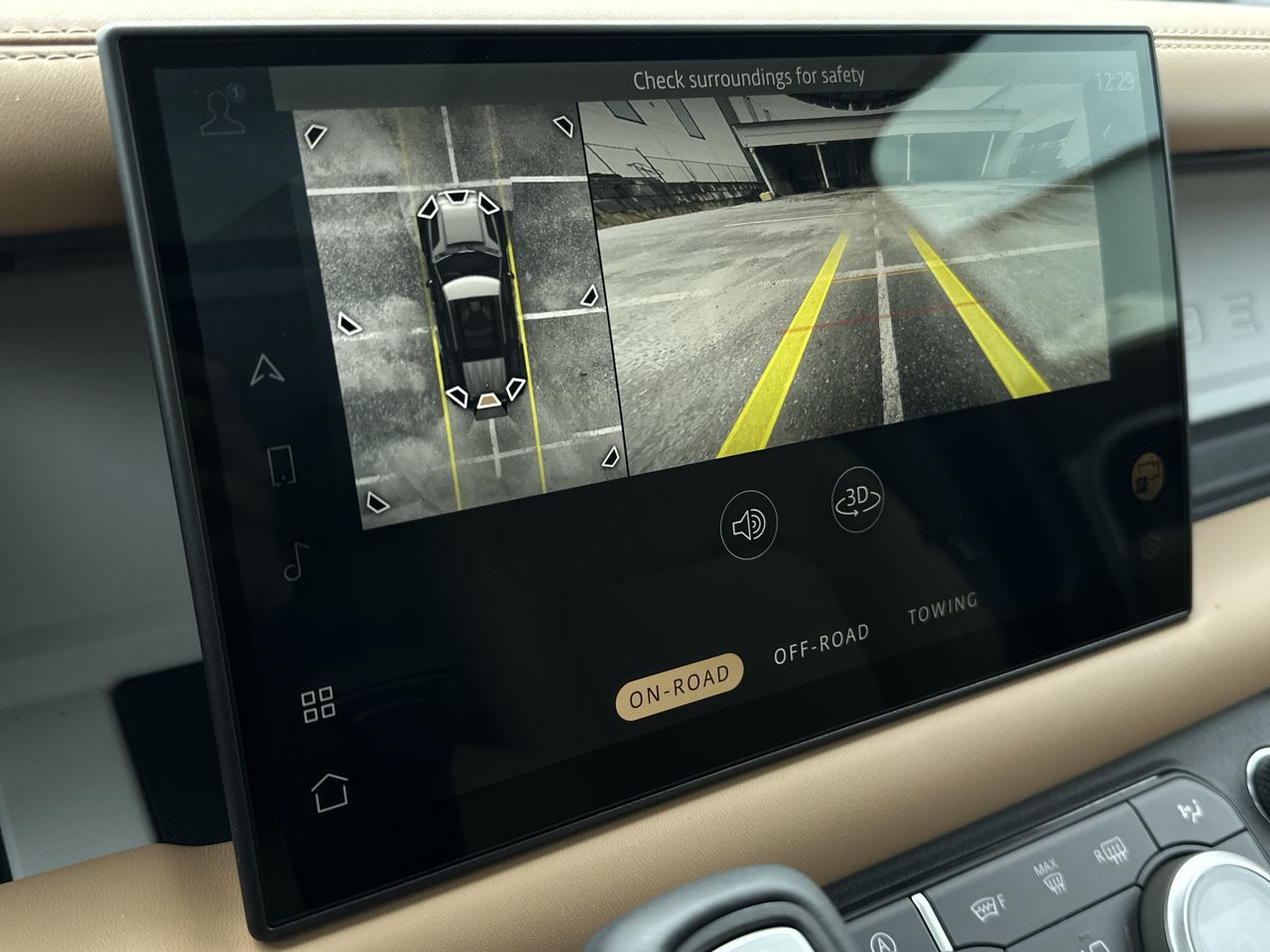 2025 Land Rover Defender 110 in North Vancouver, British Columbia