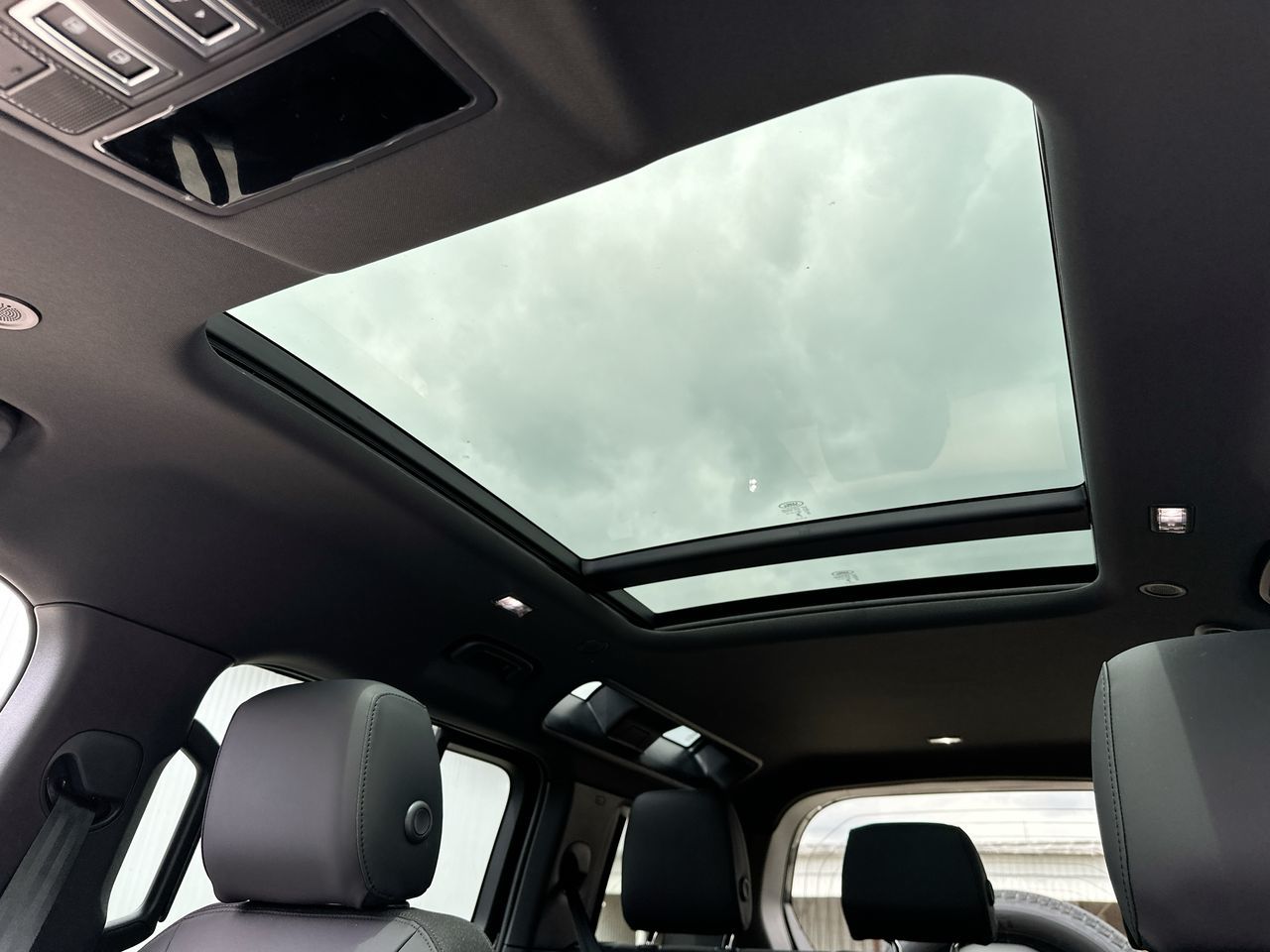 2025 Land Rover Defender 110 in North Vancouver, British Columbia