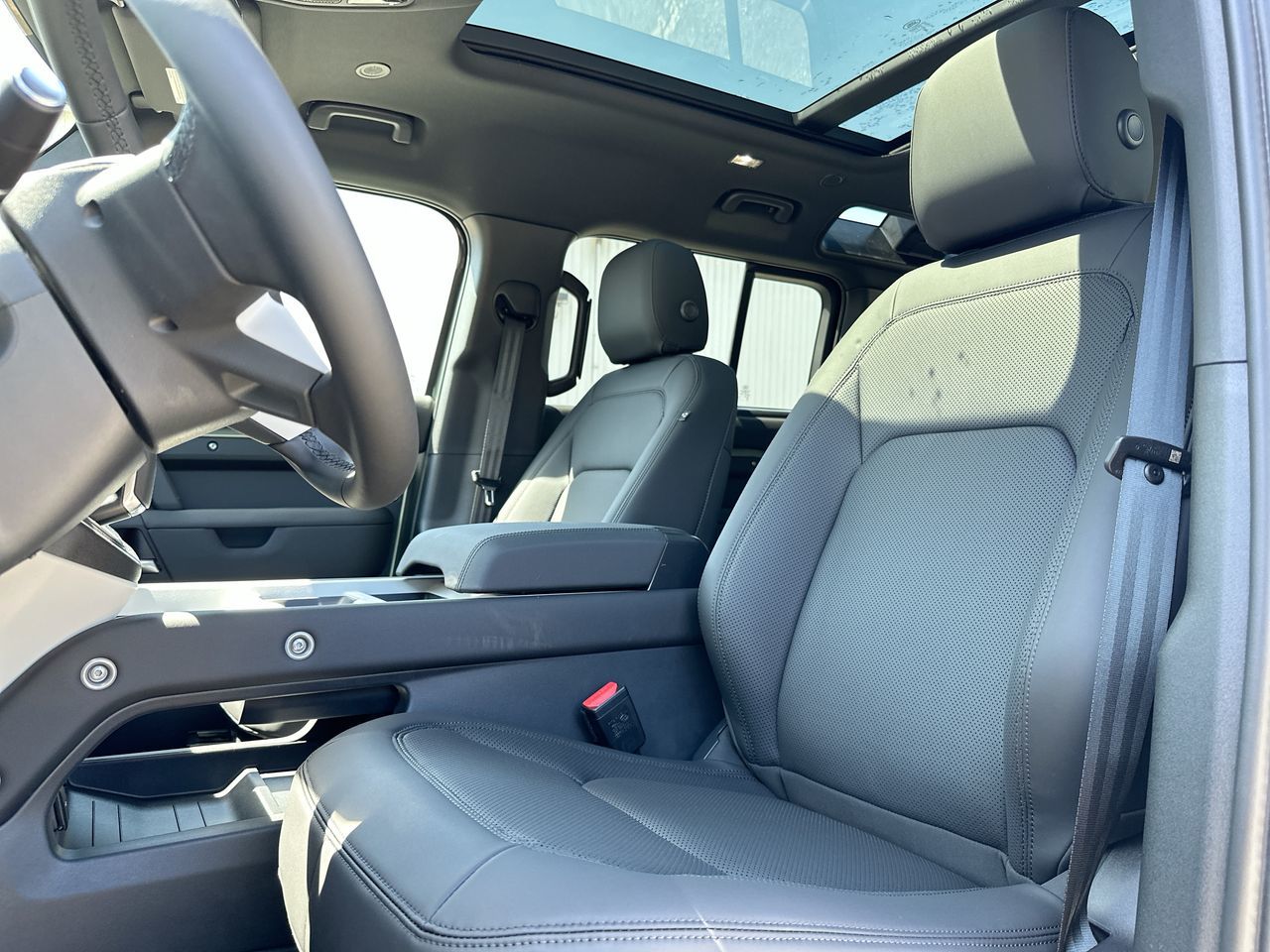 2025 Land Rover Defender 110 in North Vancouver, British Columbia