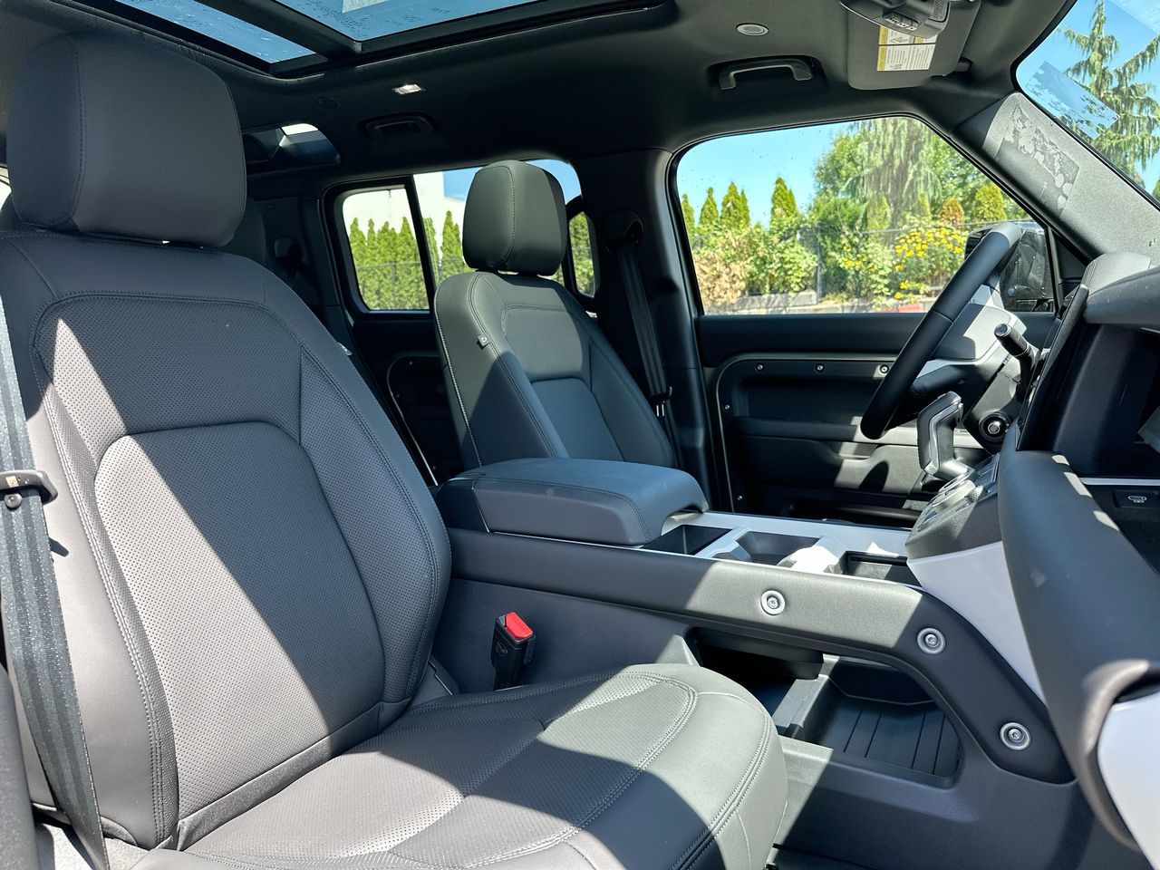 2025 Land Rover Defender 110 in North Vancouver, British Columbia