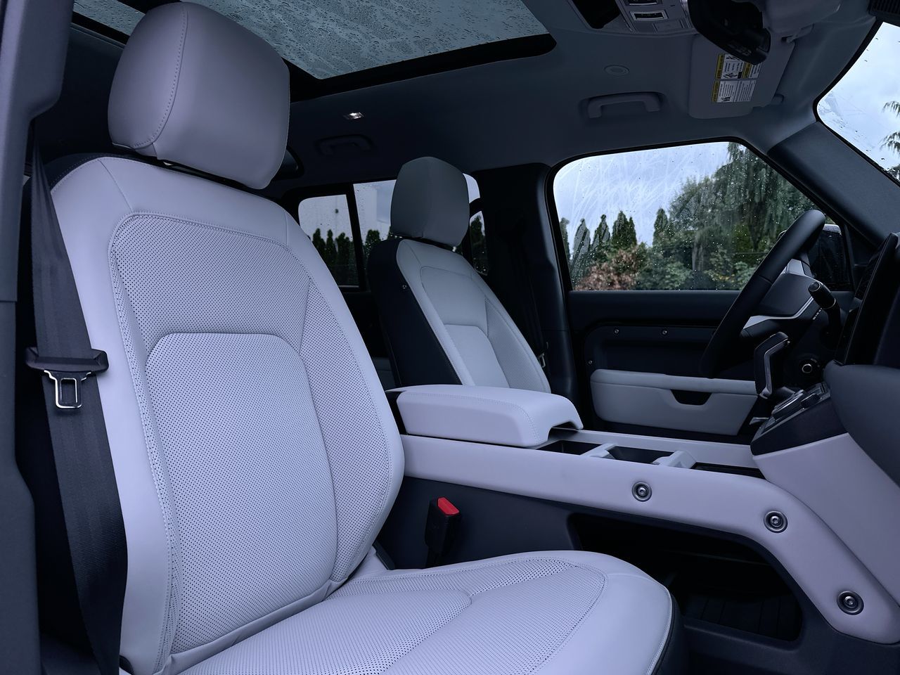 2025 Land Rover Defender 110 in North Vancouver, British Columbia
