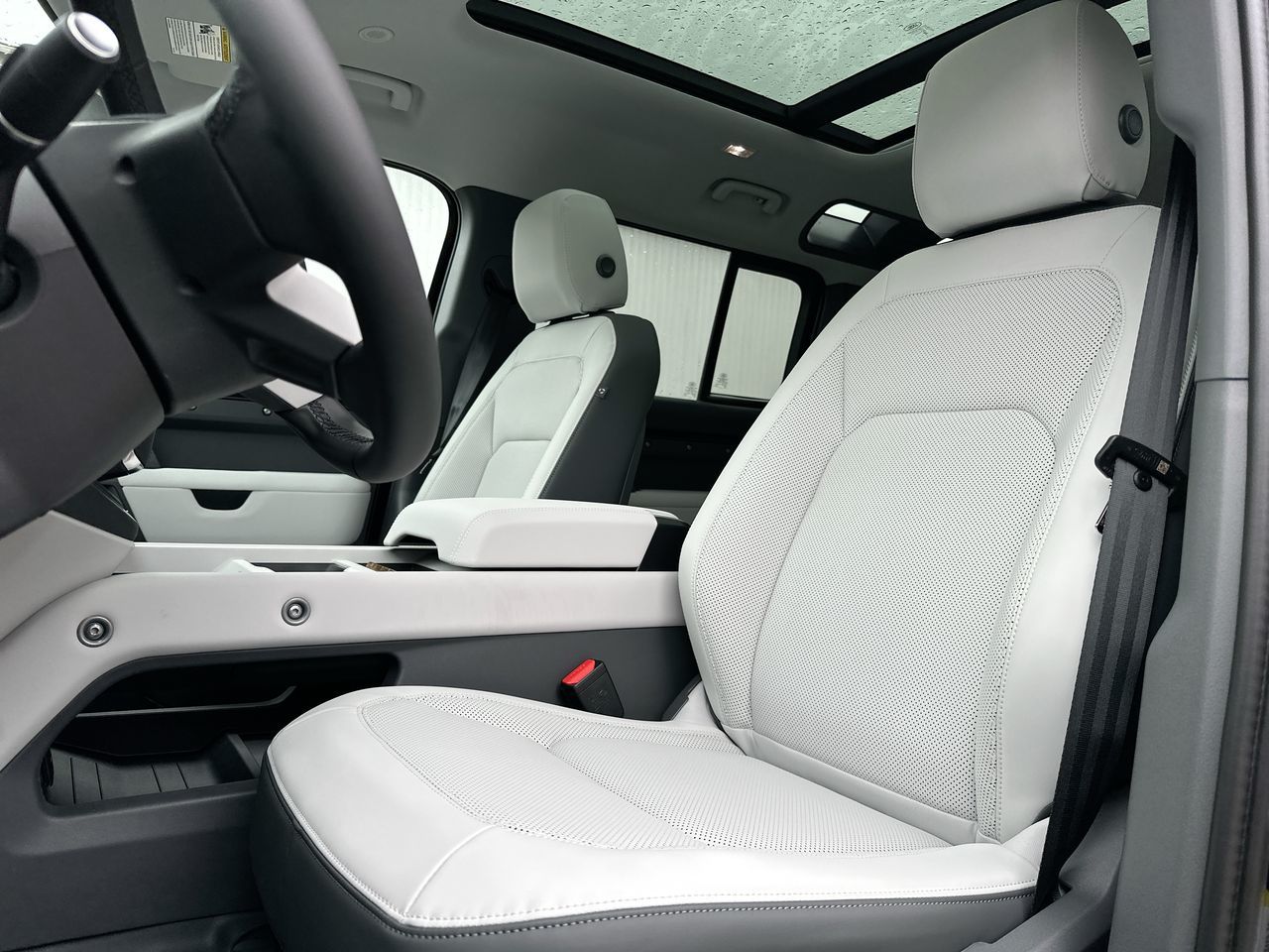 Land Rover Defender 110  2025 à North Vancouver, Colombie-Britannique