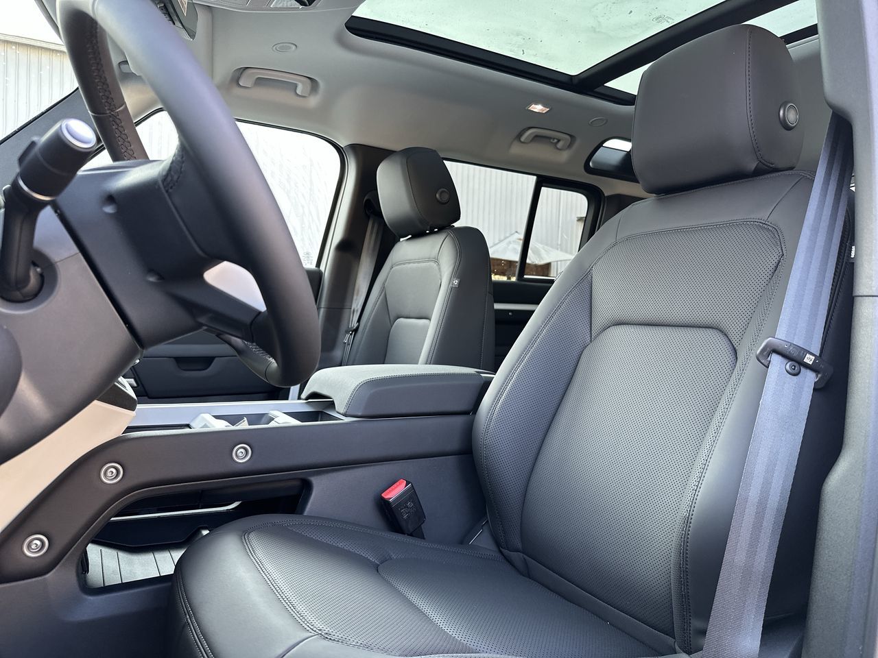 2025 Land Rover Defender 110 in North Vancouver, British Columbia