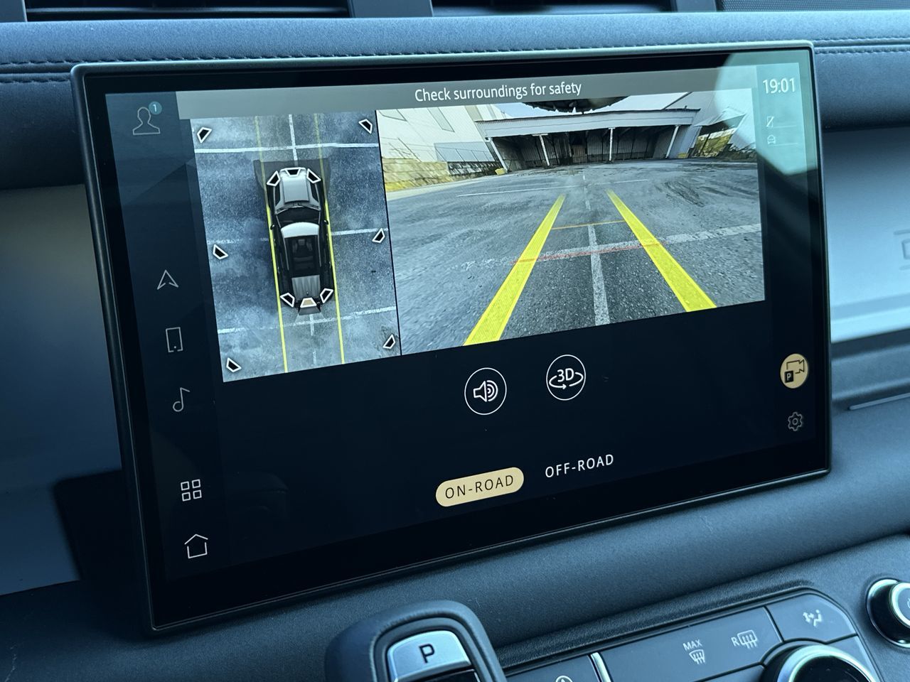 2025 Land Rover Defender 110 in North Vancouver, British Columbia