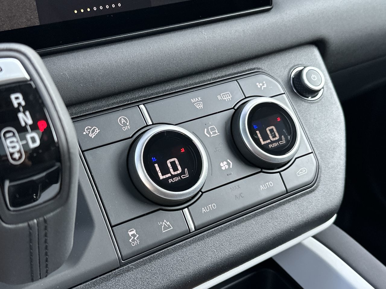 2025 Land Rover Defender 110 in North Vancouver, British Columbia