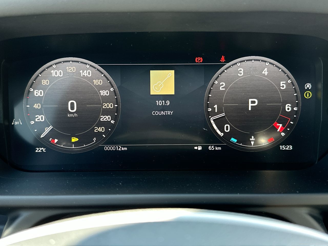 2025 Land Rover Defender 110 in North Vancouver, British Columbia