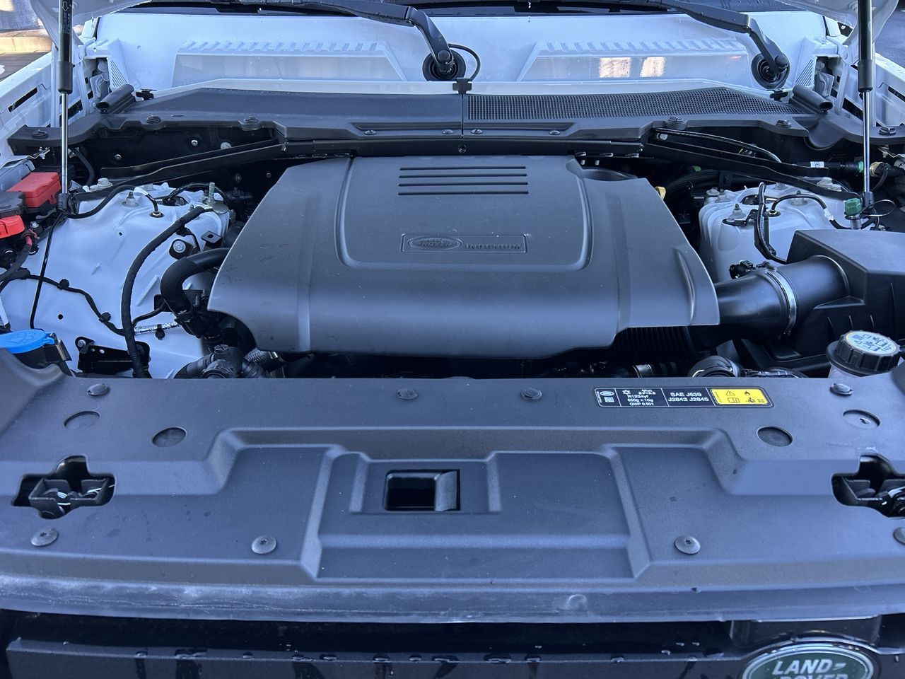 2025 Land Rover Defender 110 in North Vancouver, British Columbia