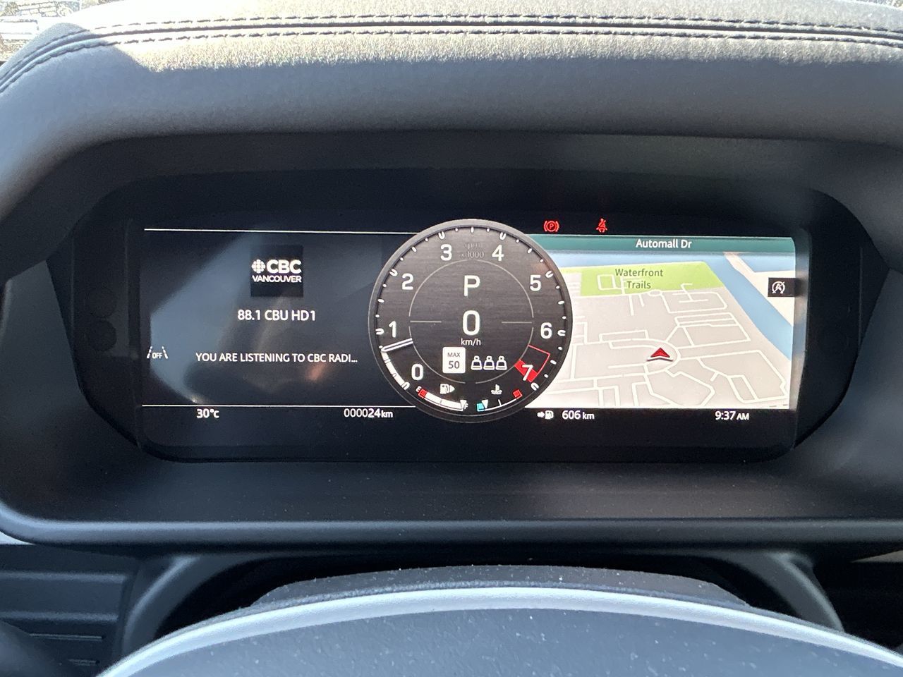 2025 Land Rover Defender 110 in North Vancouver, British Columbia