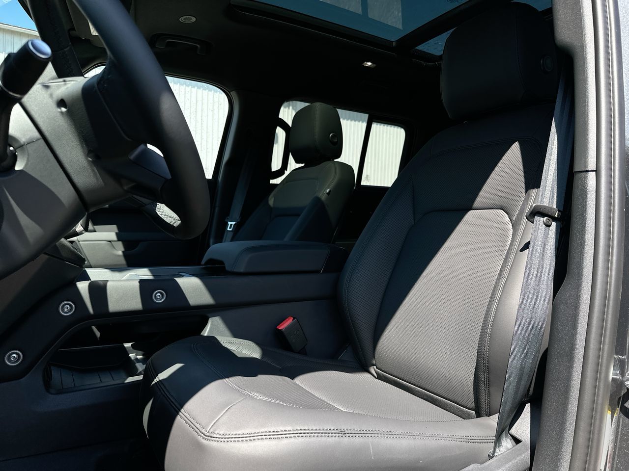 2025 Land Rover DEFENDER 130 Mild Hybrid in North Vancouver, British Columbia