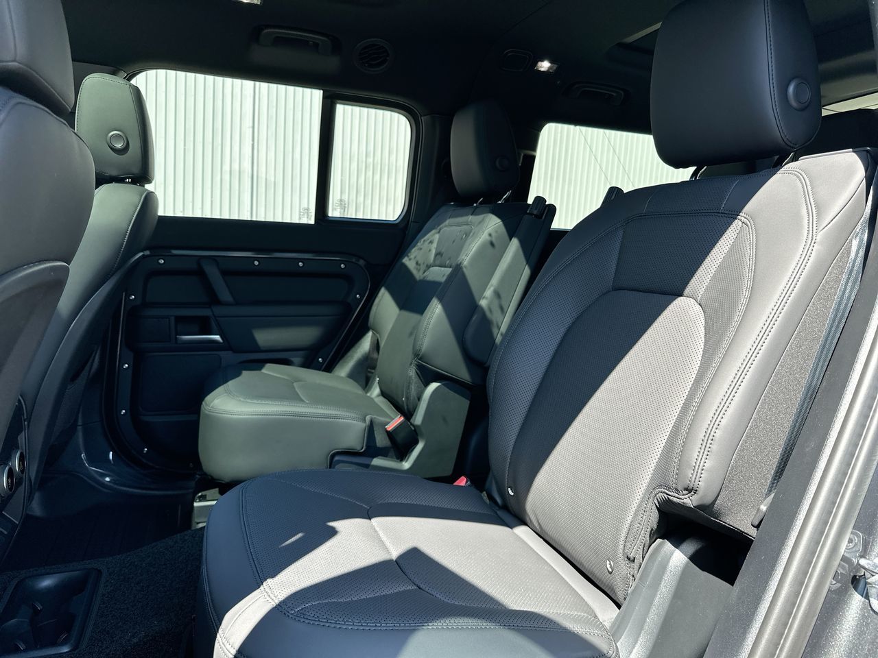 2025 Land Rover DEFENDER 130 Mild Hybrid in North Vancouver, British Columbia