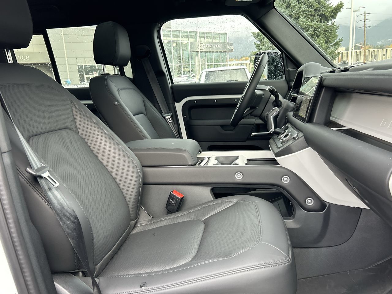 2025 Land Rover Defender