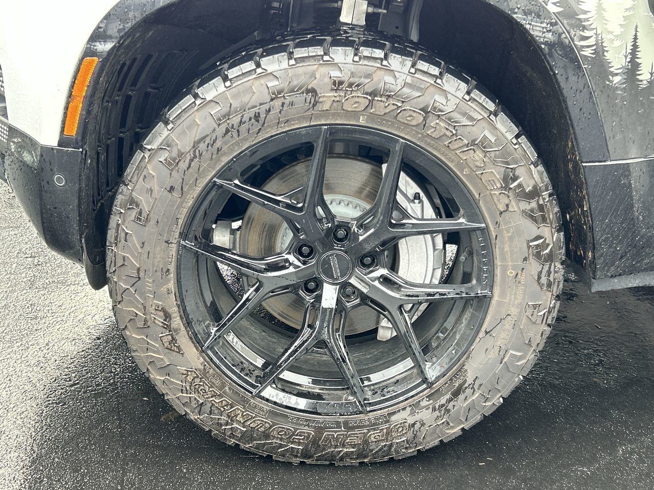 2025 Land Rover Defender in North Vancouver, British Columbia