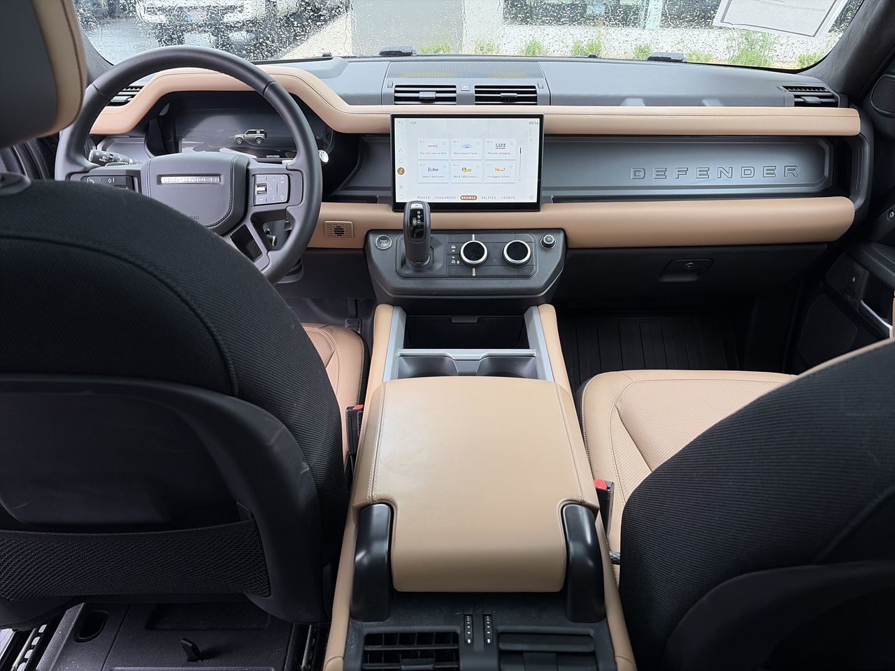 2025 Land Rover Defender
