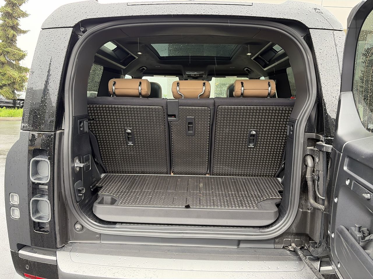 2025 Land Rover Defender