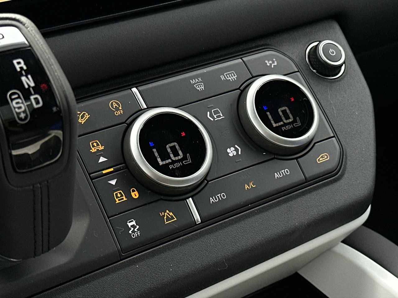 2025 Land Rover Defender
