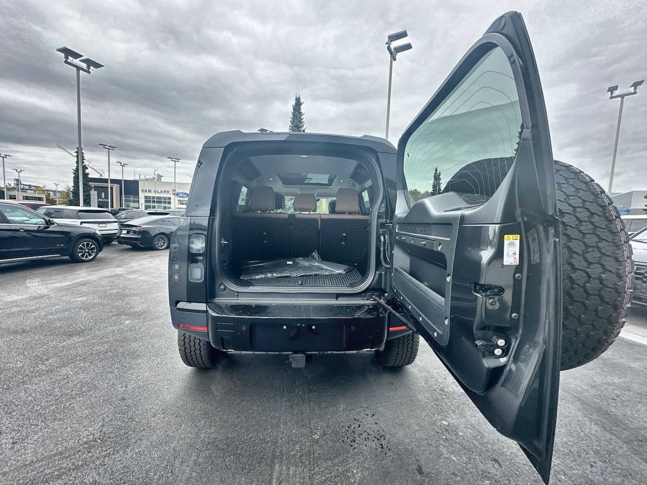 2026 Land Rover Defender in North Vancouver, British Columbia