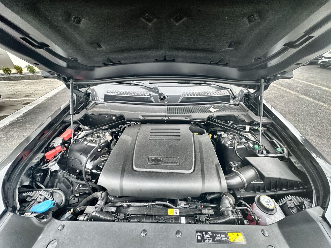 2026 Land Rover Defender in North Vancouver, British Columbia