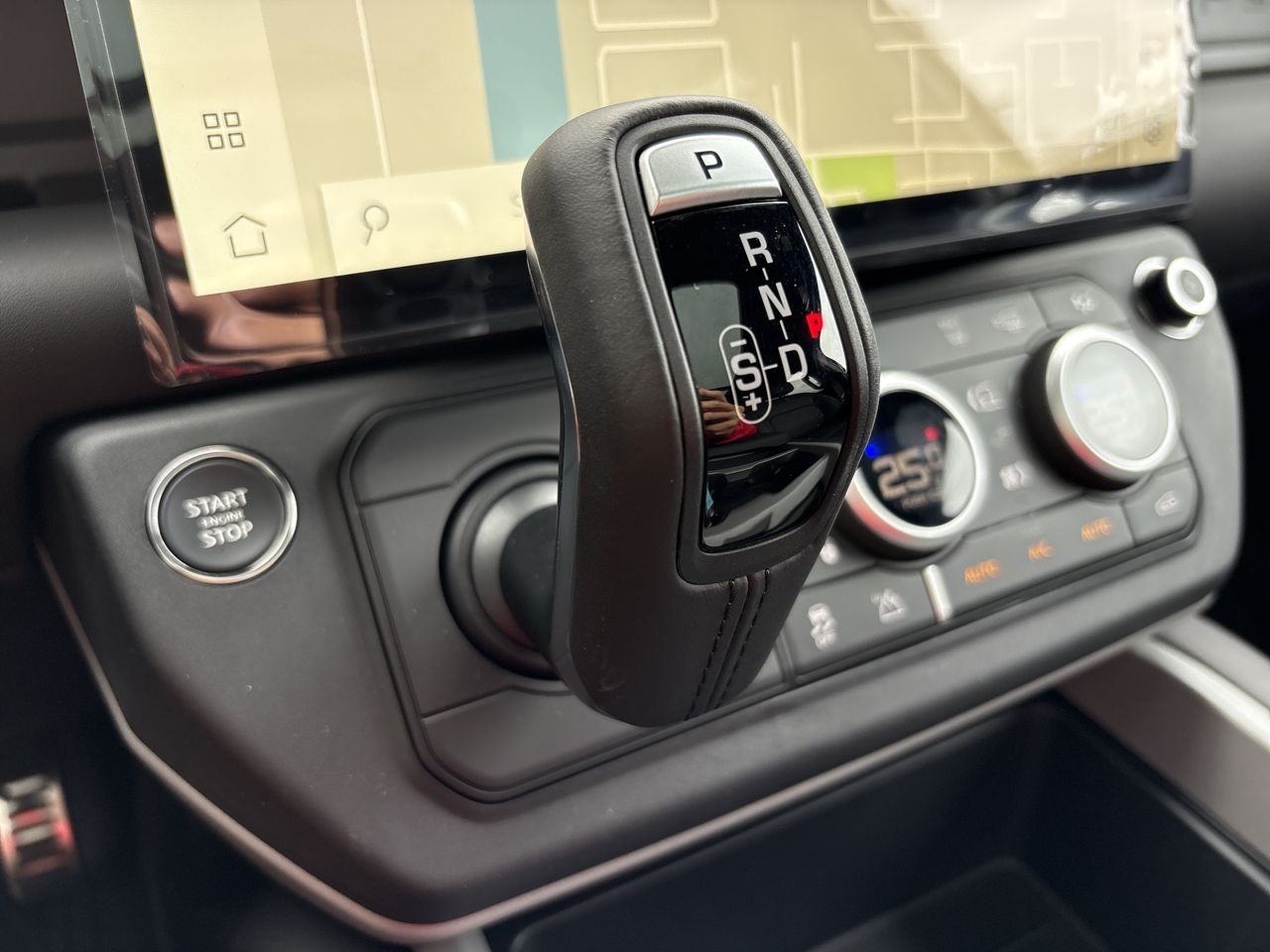 2026 Land Rover Defender in North Vancouver, British Columbia