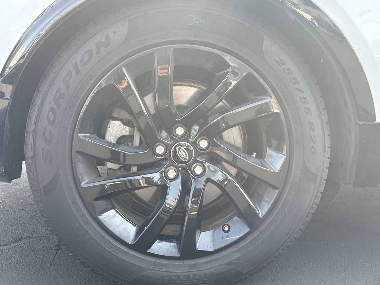2020 Land Rover Discovery in North Vancouver, British Columbia