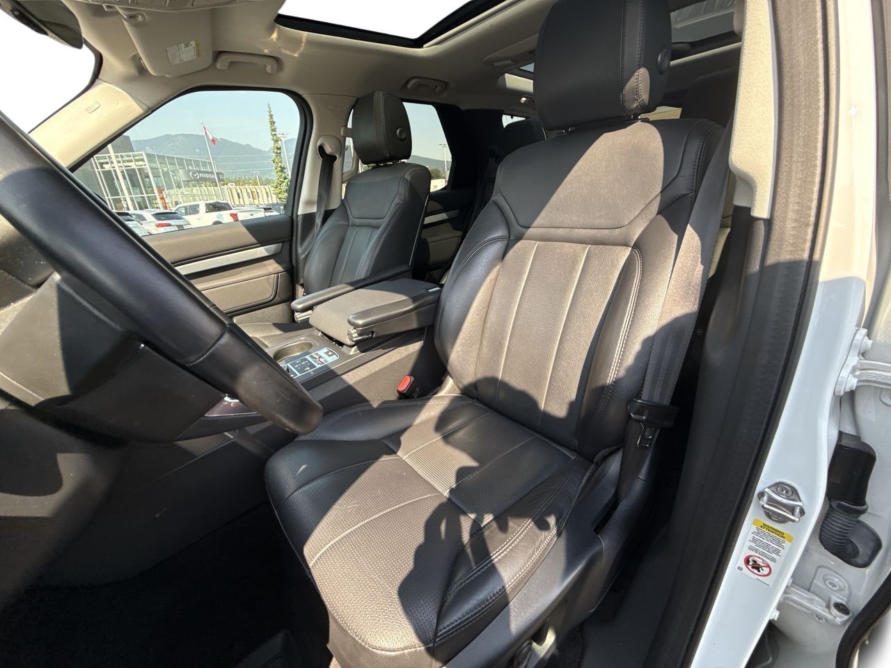 2020 Land Rover Discovery in North Vancouver, British Columbia