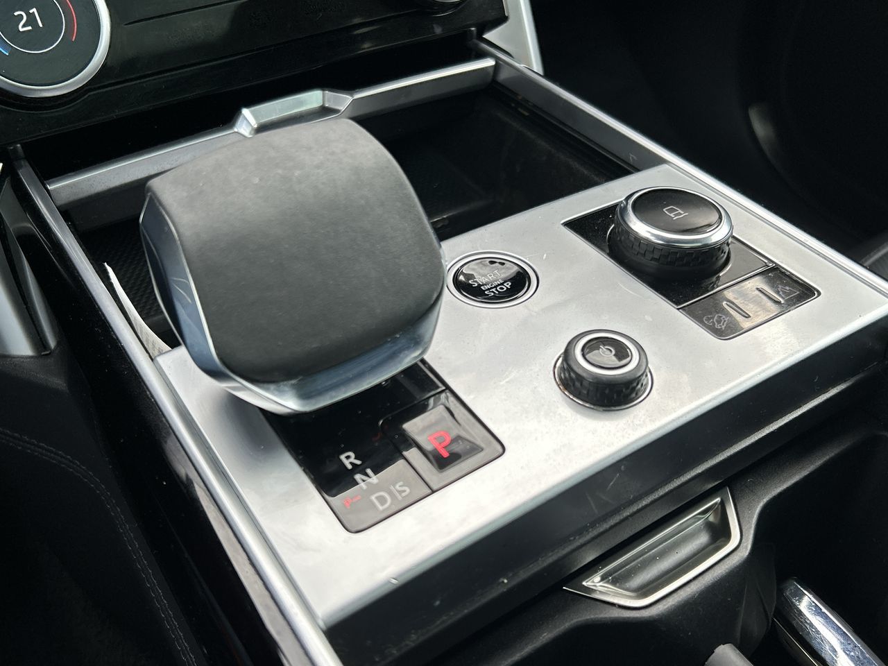 2023 Land Rover New Range Rover