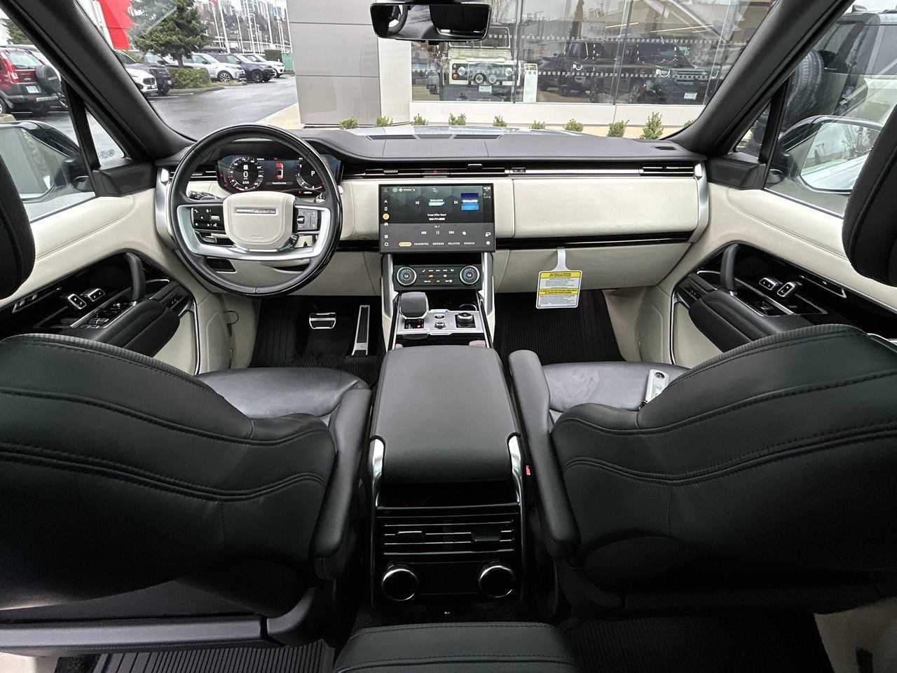 2023  New Range Rover