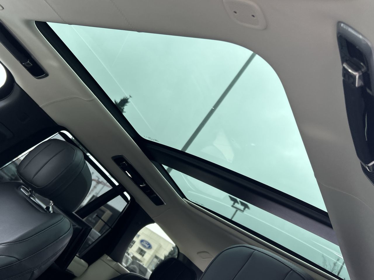 2023  New Range Rover