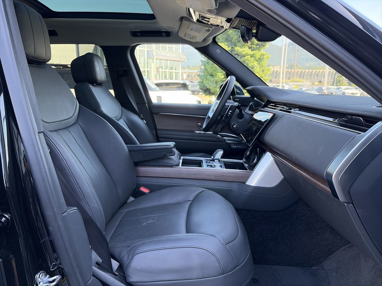 2023 Land Rover New Range Rover