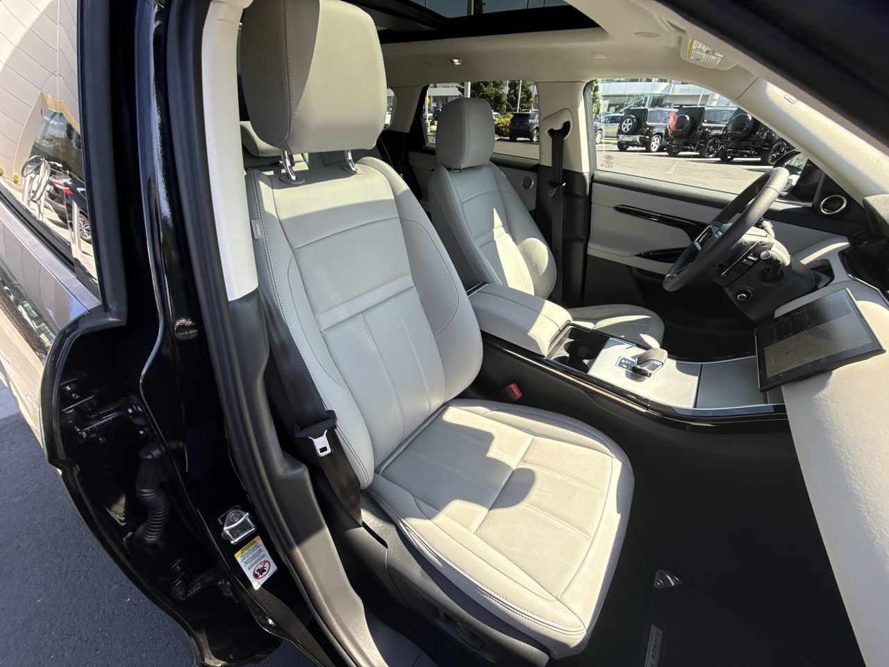 2024 Land Rover Range Rover Evoque in North Vancouver, British Columbia