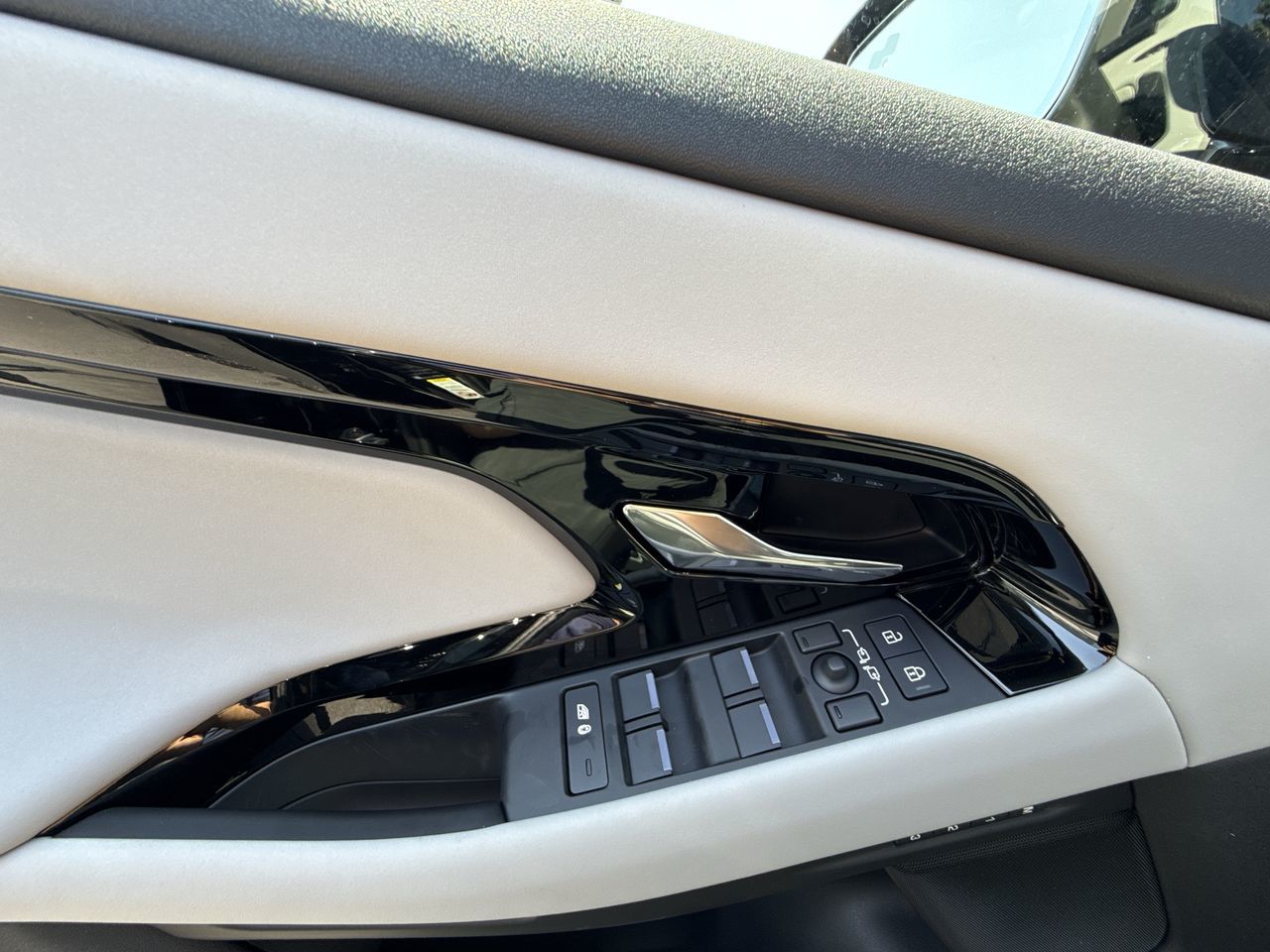 2026 Land Rover Range Rover Evoque in North Vancouver, British Columbia